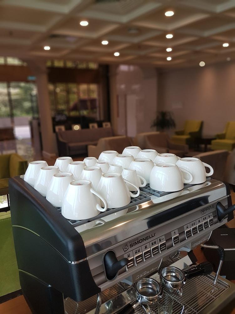 Manhattan Business Hotel Ttdi Kuala Lumpur Bagian luar foto