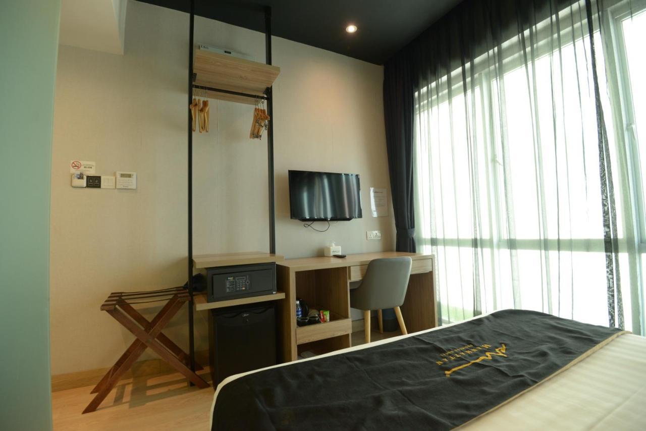 Manhattan Business Hotel Ttdi Kuala Lumpur Bagian luar foto