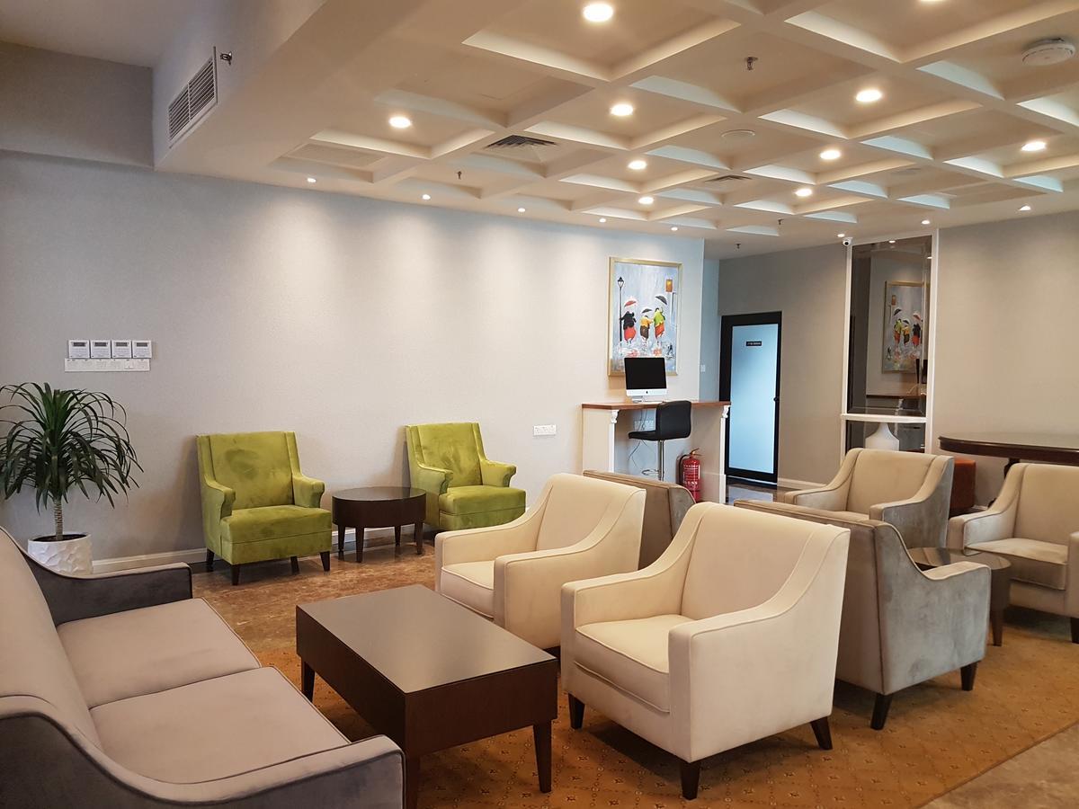 Manhattan Business Hotel Ttdi Kuala Lumpur Bagian luar foto